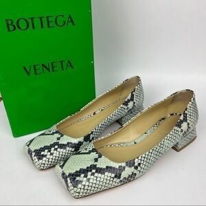 Bottega Veneta Snakeskin Patterned Shoes - Black and Cream